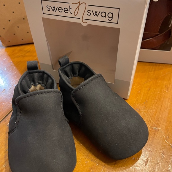 Sweet N Swag Black Baby Loafers size 2 - Picture 2 of 5